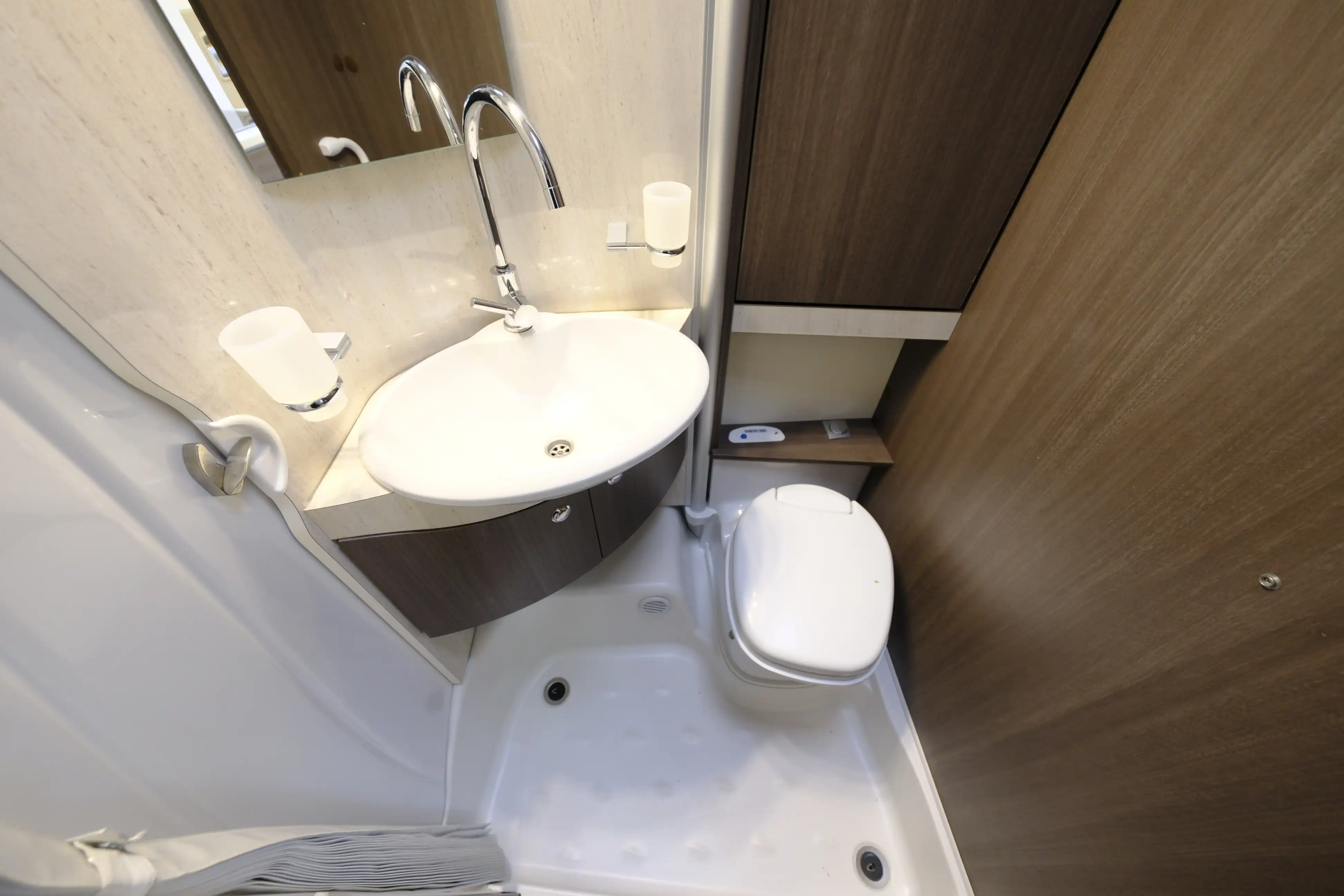 BUERSTNER Viseo I 690 G - Ansicht 15